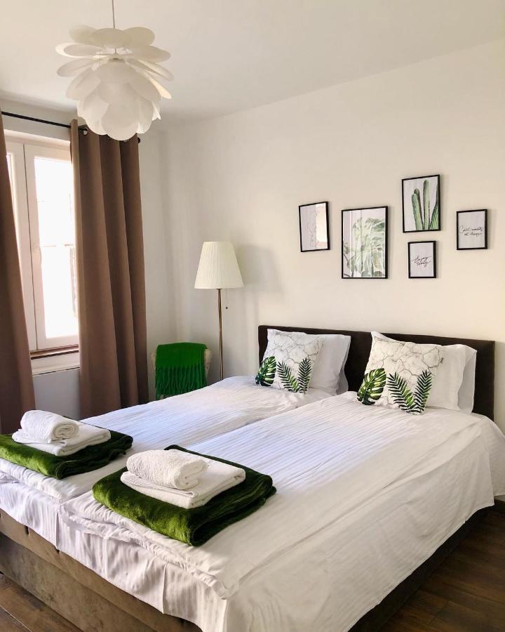 Apartments Zafira โอครีด ภายนอก รูปภาพ